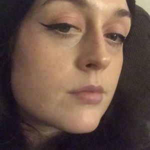 Meet your Posher, Lydia